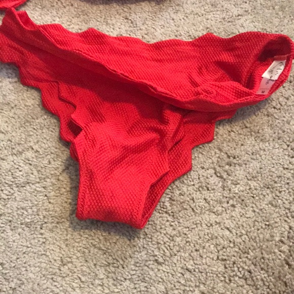 Cupshe red bikini - Picture 2 of 5